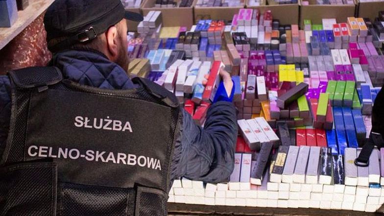 Ankietę protestacyjną przygotował związek zawodowy Celnicy PL.