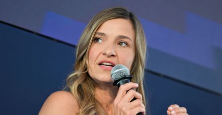 Joanna Koroniewska dosadnie: "Kiedy piszesz, że mam się "postarać o wygląd" i mąż ma ze mną problem, to mam ochotę KRZYCZEĆ ZE ZŁOŚCI"