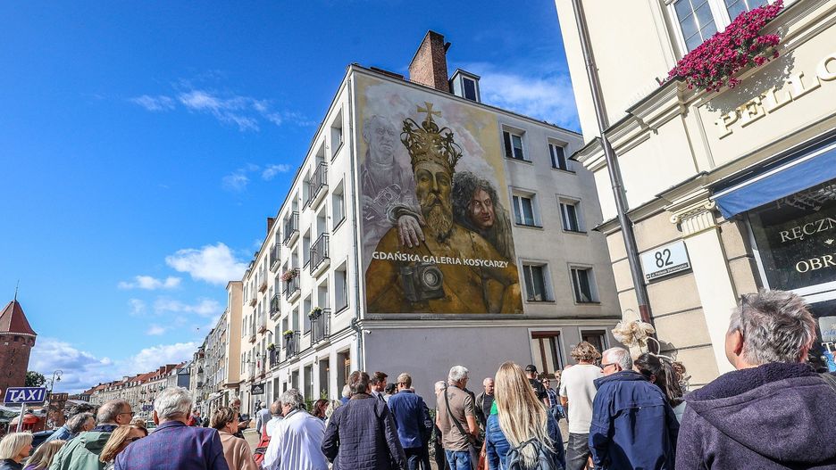 Powstał mural, upamiętniający Zbigniewa i Macieja Kosycarzy