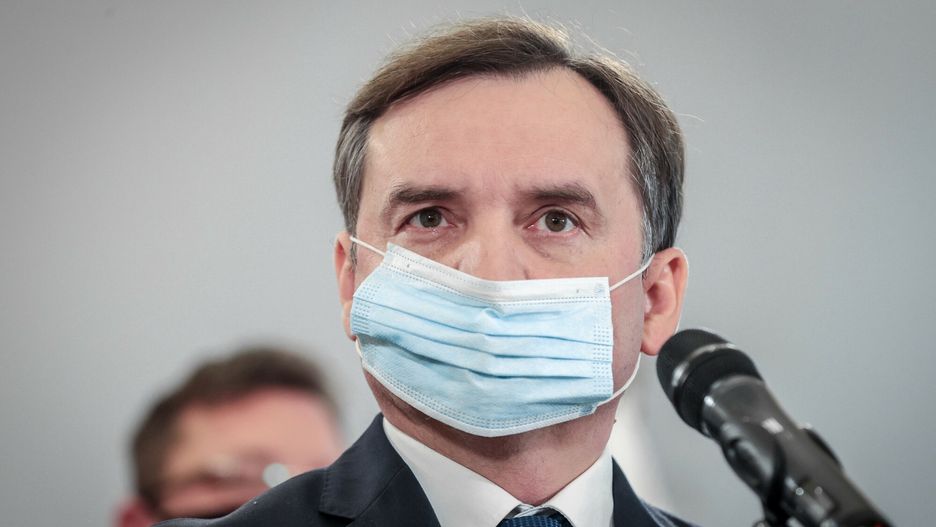 Ministerstwo Sprawiedliwości proponuje wysokie kary za zakażanie koronawirusem 