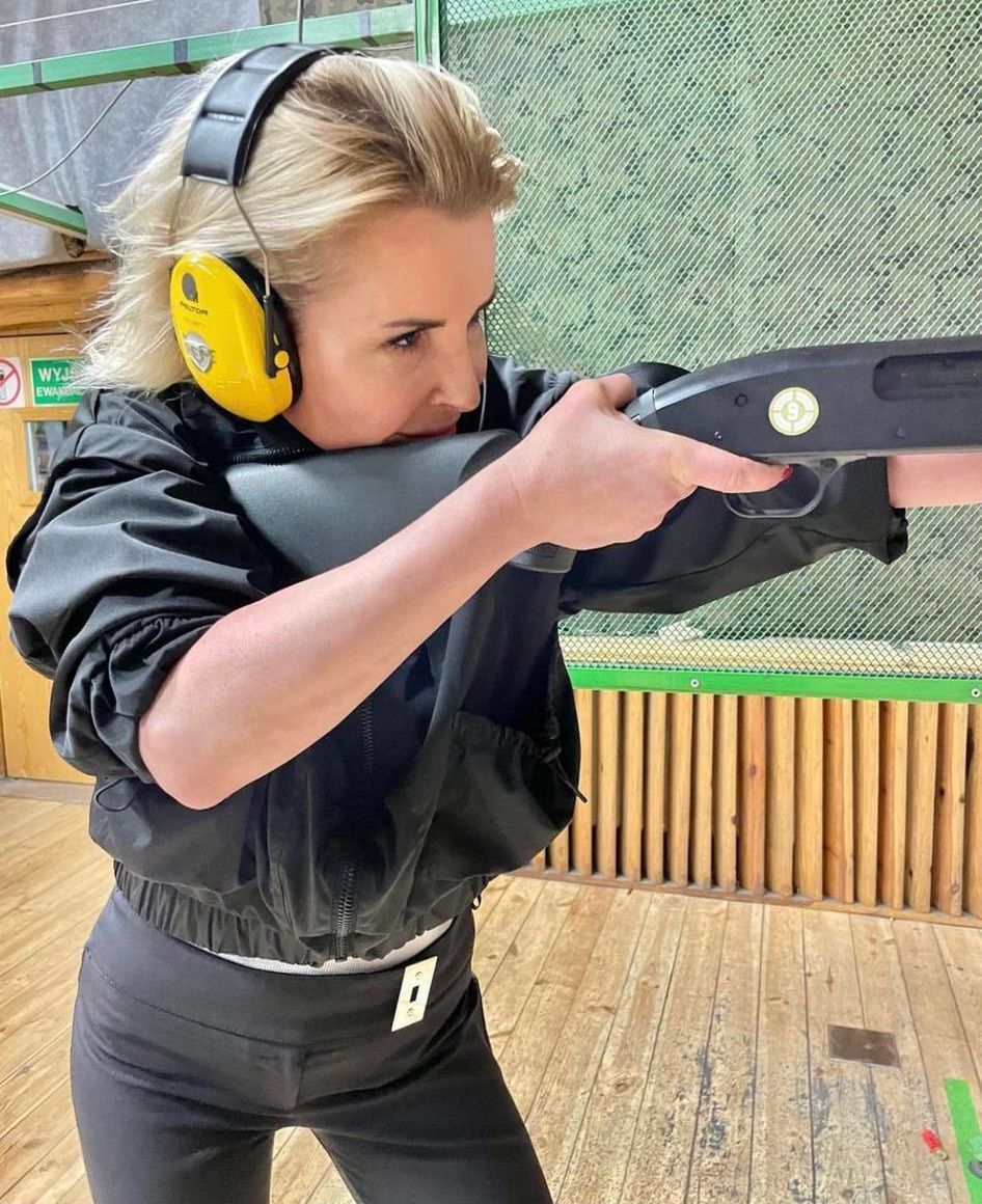 Joanna Racewicz na strzelnicy
