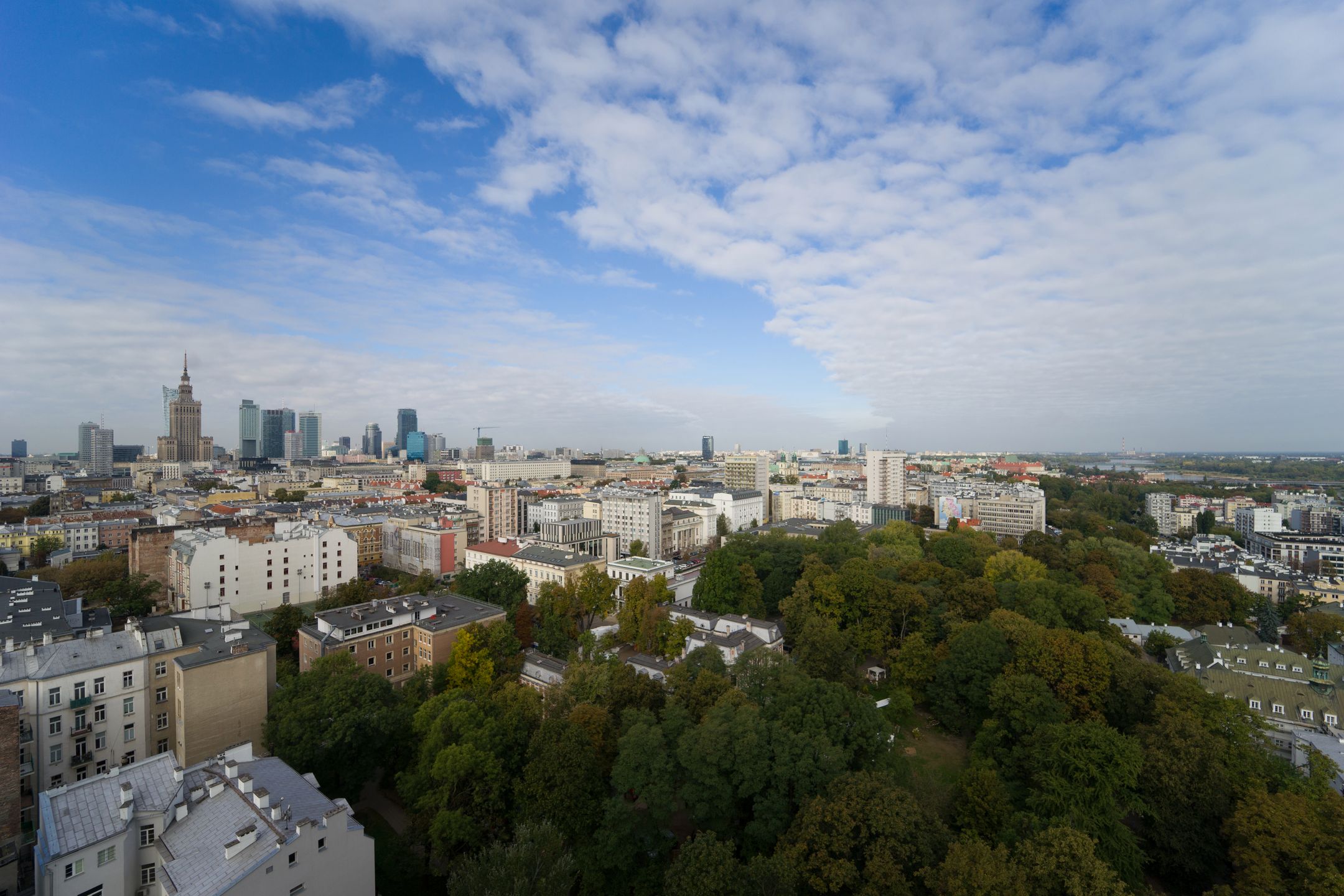 Samyang AF 14 mm f/2.8 FE - ultraszeroko, jasno i w przystępnej cenie [recenzja] 79