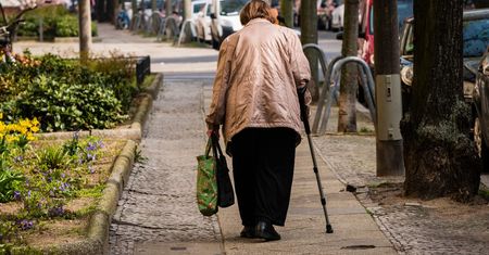 Wyższa emerytura przyjdzie wcześniej. Zmiany dla miliona seniorów