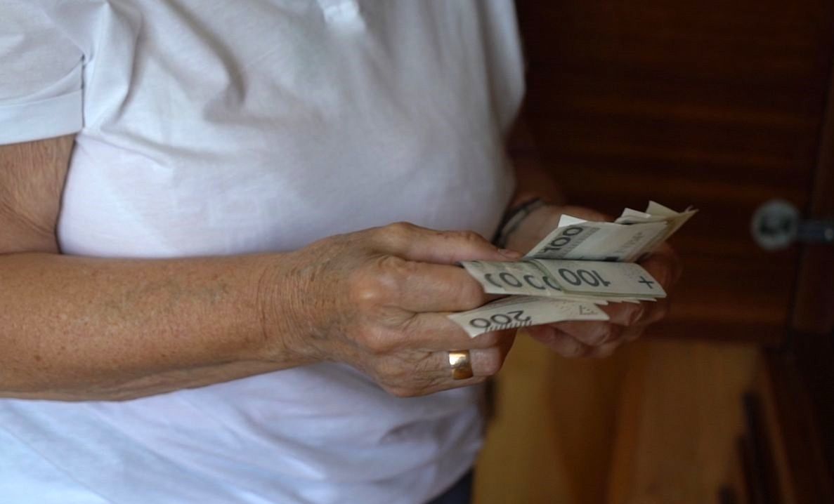 Gorzów: Zabrała oszczędności i wsiadła na rower. Seniorka straciła ponad 80 tysięcy