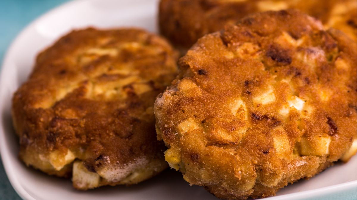 Kotlety jajeczne z serem