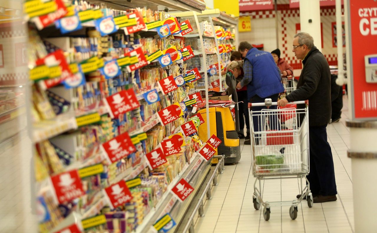 Ten cukier został wycofany ze sklepów Auchan! Znana sieć ostrzega: "Wyrzuć lub oddaj do sklepu!"