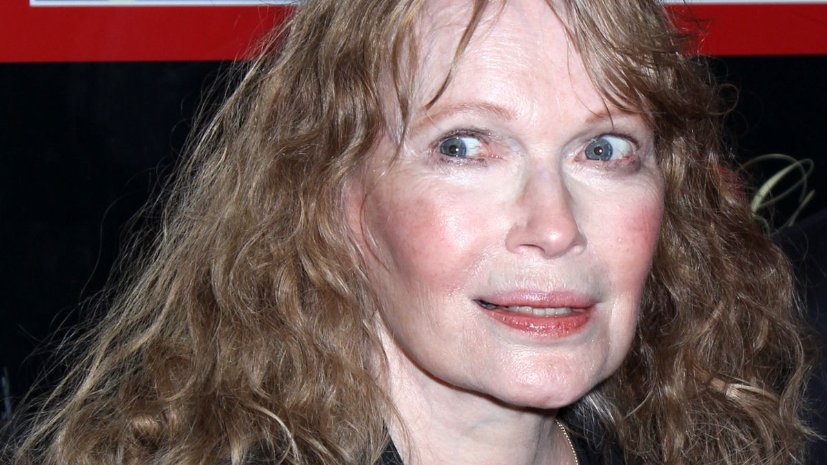 Mia Farrow 