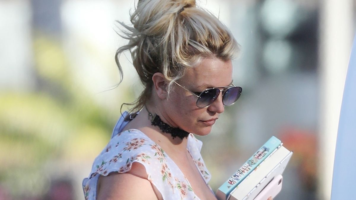 Clint Brewer / Vasquez / BACKGRID / Backgrid USA / ForumBritney Spears, Singer, Bipolar, Menta Disorder, Blonde