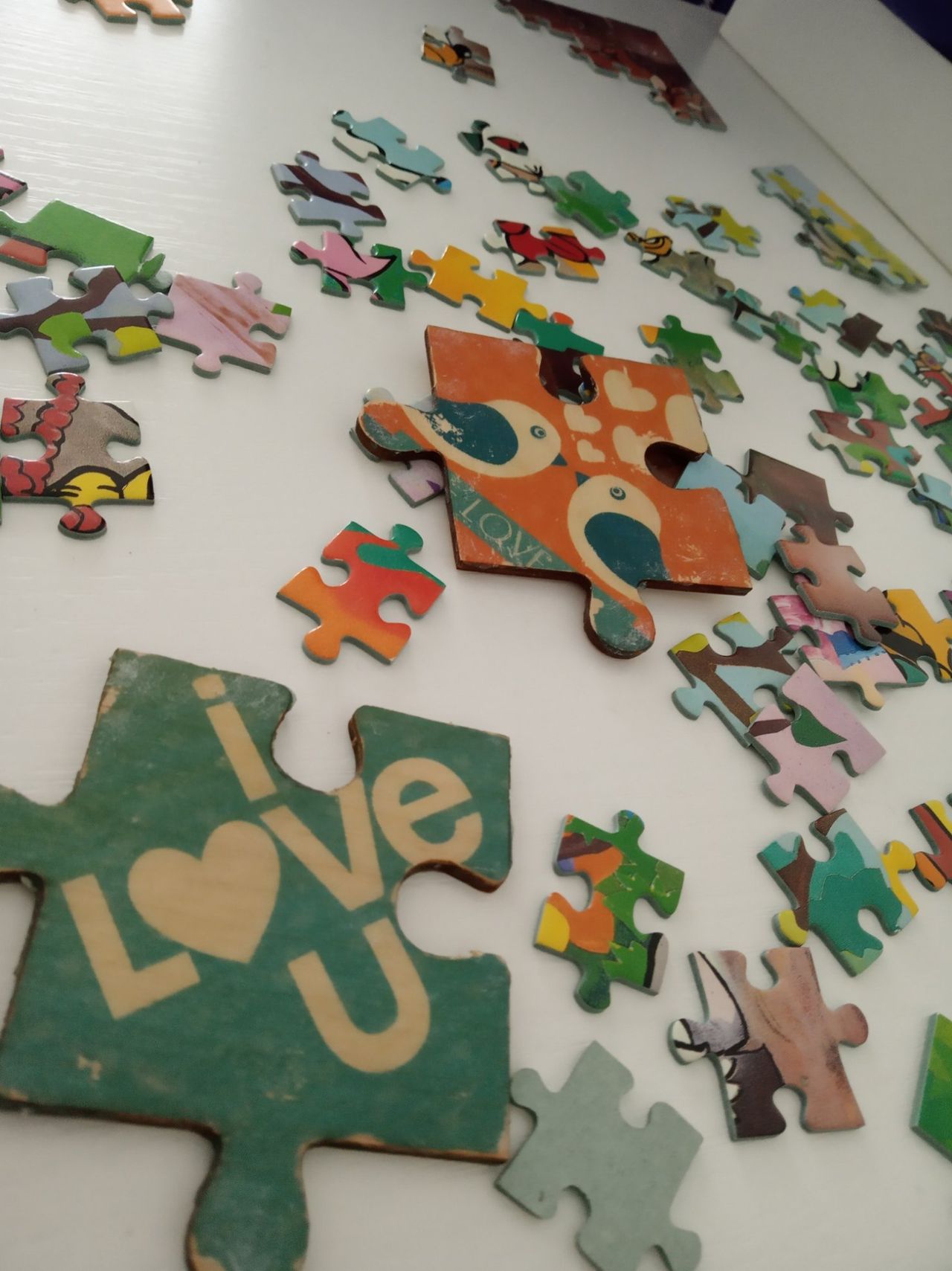 Pomysł na weekend: Puzzle – Idealna rozrywka na relaksujące chwile