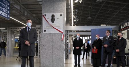 Warszawa. Dworzec Warszawa Wschodnia otrzymał imię Romana Dmowskiego