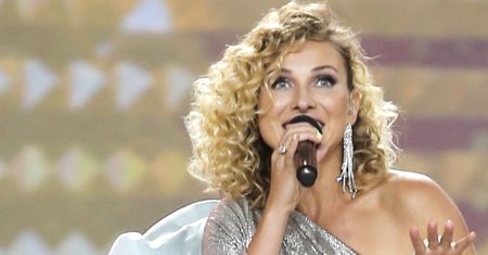 Joanna Moro idzie w zaparte. Najpierw "zamordowała" piosenkę, a teraz się tłumaczy