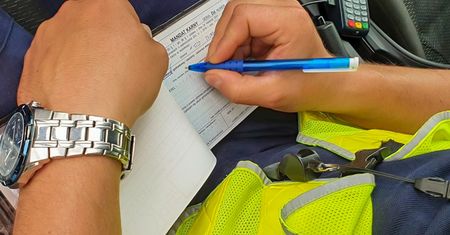 Większe mandaty i "wycofanie" aut z ruchu. Problemem nie jest wysokość kar