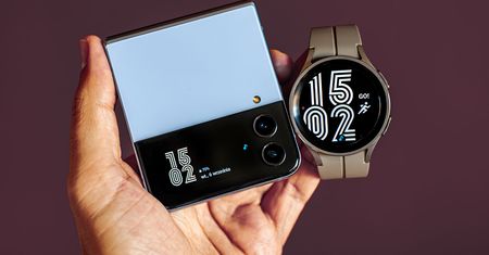 Sensowny składany telefon na który warto wydać pieniądze. Recenzja Galaxy Flip 4
