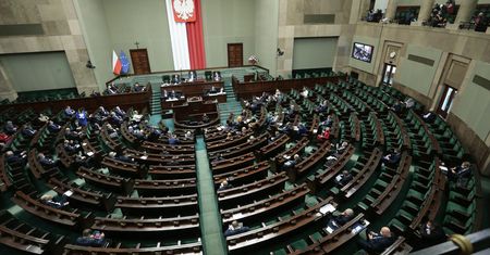 Sondaż. Polacy mówią "nie" podwyżkom dla polityków