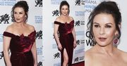 Dojrzała Catherine Zeta-Jones gra nogą na gali w Nowym Jorku