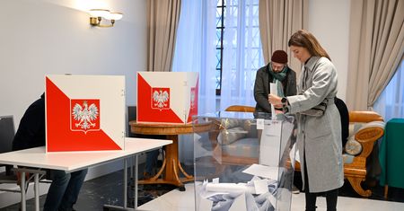 Co się dzieje z poparciem dla PiS? Jest najnowszy sondaż