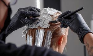 Hitowa koloryzacja na wiosnę 2026. Pavlova blonde kusi niczym deser