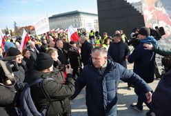 Kaczyński zniszczył wieniec. Policja wszczęła postępowanie