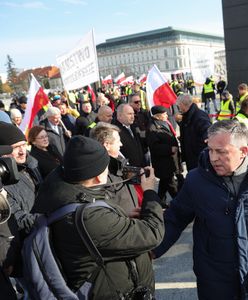 Kaczyński zniszczył wieniec. Policja wszczęła postępowanie