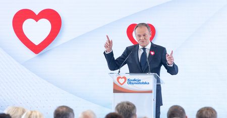Nie jeden, a trzy nowe resorty? Nieoficjalna lista nazwisk w rządzie Donalda Tuska