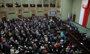 Sejm uchwalił ustawę okołobudżetową