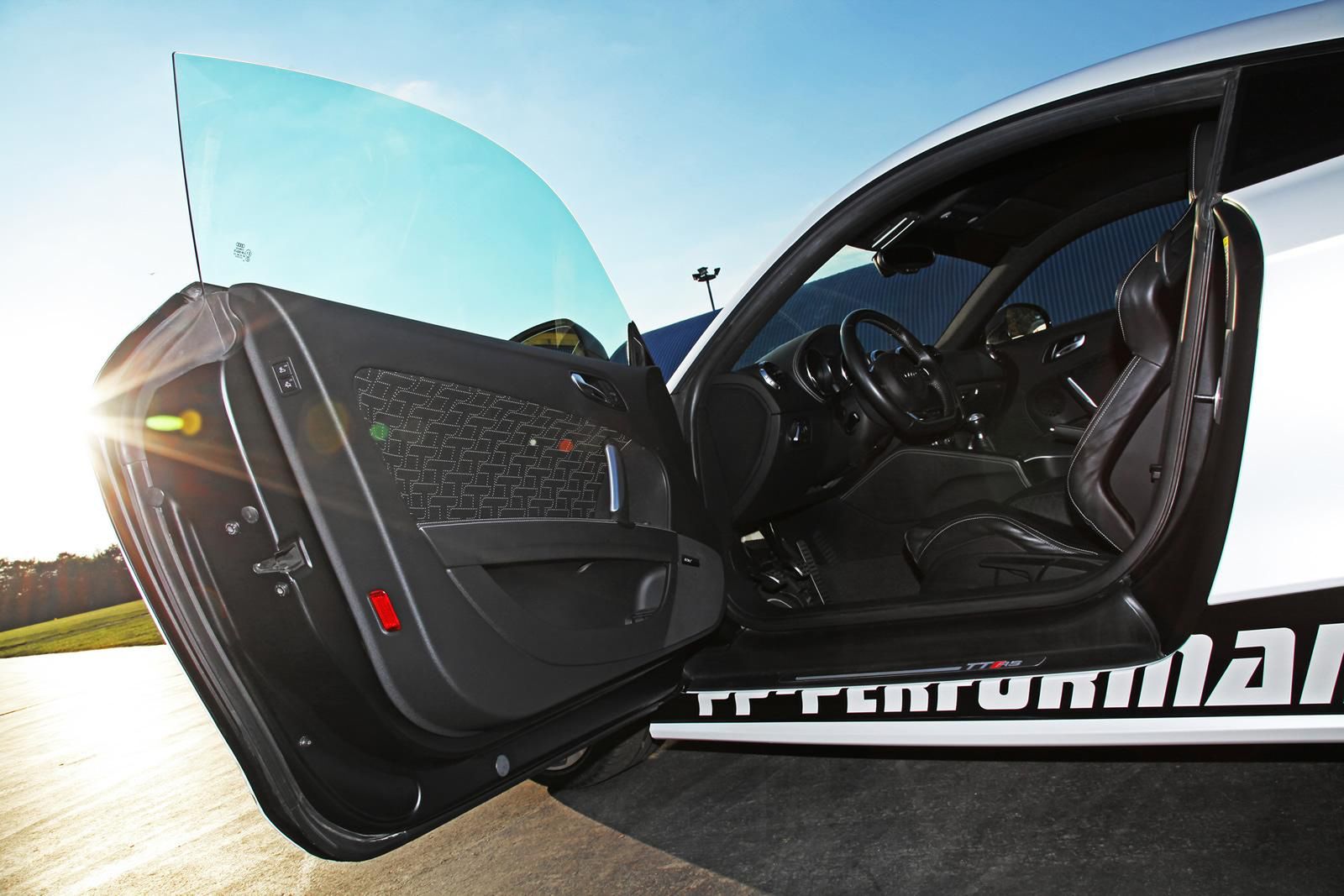 Audi TT RS Black & White Edition