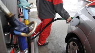 Ceny benzyny w Wielki Piątek. Kiedy najlepiej zatankować?