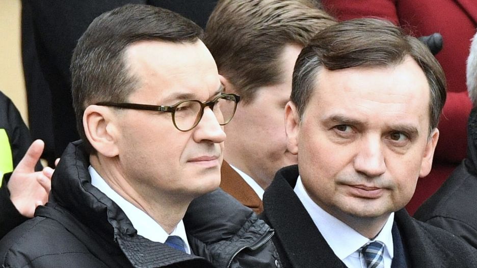 Mateusz Morawiecki, Zbigniew Ziobro, Antoni Macierewicz, Ma�gorzata Gosiewska
Radek Pietruszka
historia, Mateusz Morawiecki, modlitwa, Narodowy Dzie� Pami�ci �o�nierzy Wykl�tych, obchody, pami��, polityk polityka, premier, prezes Rady Ministr�w, szef rz�du, Zbigniew Ziobro Antoni Macierewicz Ma�gorzata Gosiewska, �o�nierze wykl�ci