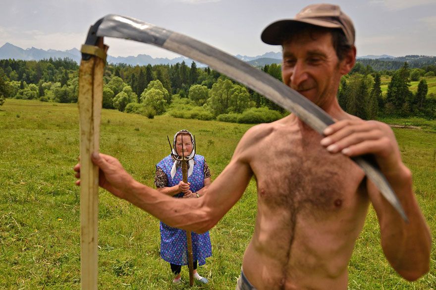 Wśród 10 najlepszych znalazła się fotografia naszego rodaka Bartłomieja Jureckiego o tytule „Sianokosy".