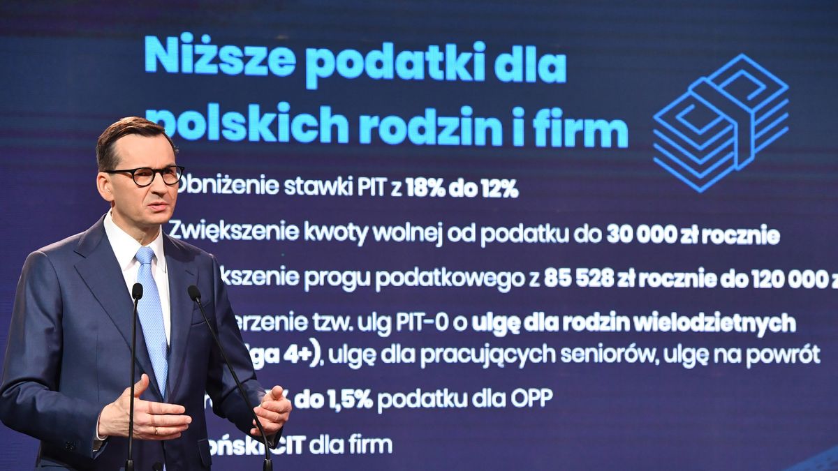 Warszawa, 06.03.2023. Premier Mateusz Morawiecki podczas konferencji "Stabilne finanse publiczne w niestabilnych czasach", 6 bm. na stadionie PGE Narodowy w Warszawie. (mr) PAP/Radek Pietruszka