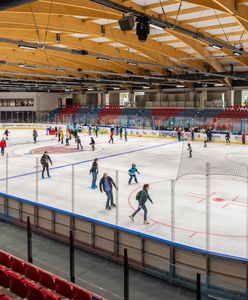 Bytom. Wzruszona legenda. Tłumy na otwarciu nowego lodowiska