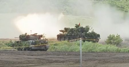 Manewry wojskowe w Japonii. Do sieci trafiło nagranie