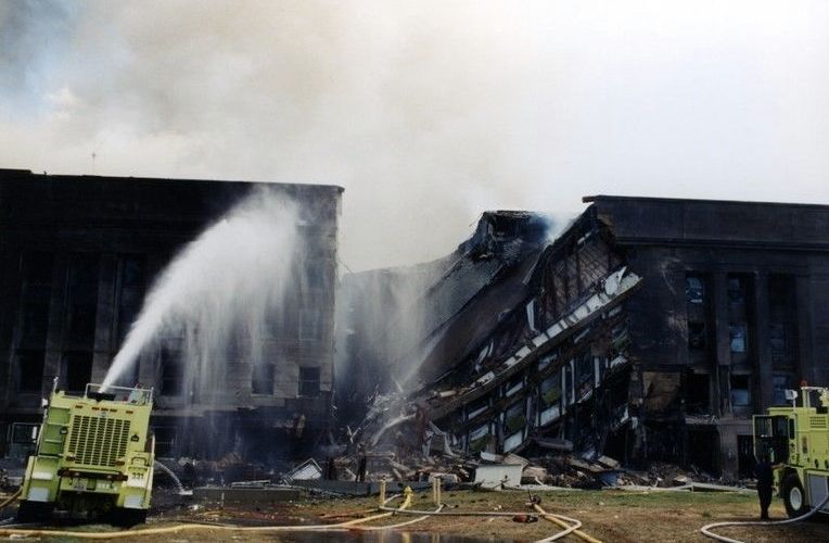 FBI ujawniło nieznane wcześniej zdjęcia z zamachu z 11 września 2001 roku 18