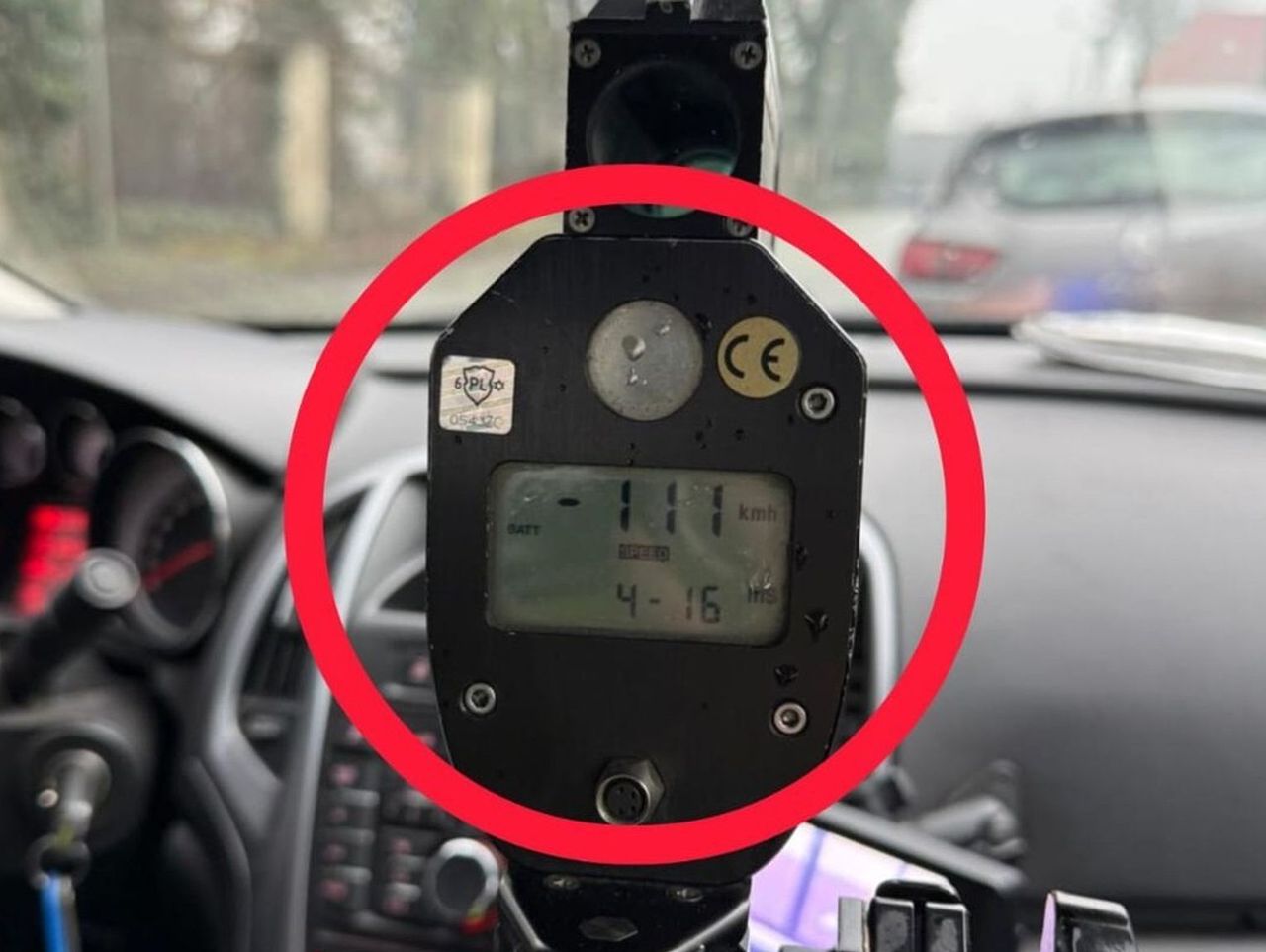Klisino: 48-latka jechała przez wieś z prędkością 111 km/h