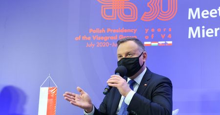 V4. Andrzej Duda o działaniach na rzecz środowiska: "Jak najszybciej i rozsądnie"