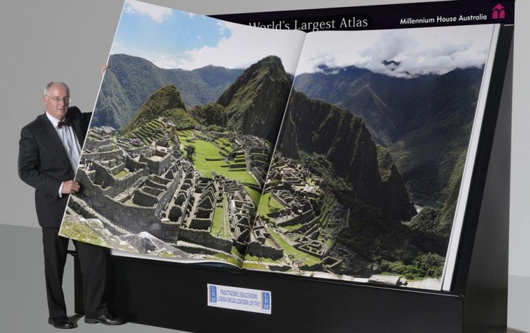 Największy atlas świata pobił rekord z 1660 roku. Powodzenia w nauce geografii! 4