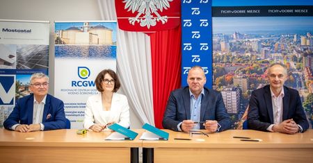 Tychy: Ważna inwestycja dla hokeja. Podpisano umowę wartą ponad 40 mln zł