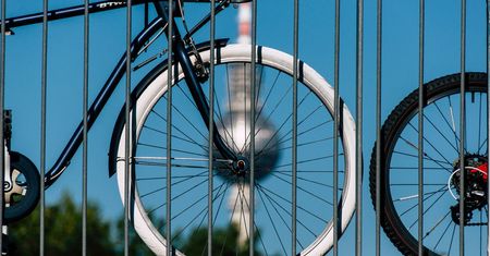 Bicie koła? Sprawdź, jak rozpoznać, że Twoje koło wymaga natychmiastowego centrowania