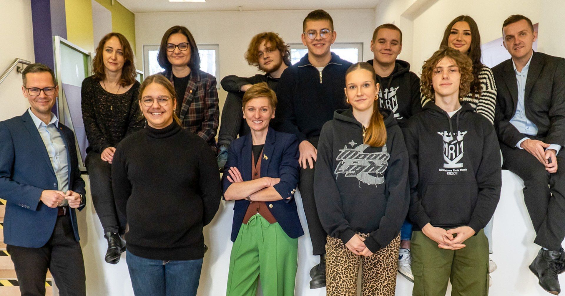 - Urban Lab to laboratorium miejskie. Miejsce, które współtworzymy razem z młodymi kielczankami i kielczanami. Tu będą się odbywać warsztaty, spotkania, konsultacje, a także wydarzenia, które mają realny wpływ na kształtowanie polityki młodzieżowej w Kielcach. To przestrzeń do działania, wymiany pomysłów i budowania relacji - komentuje prezydentka Agata Wojda.