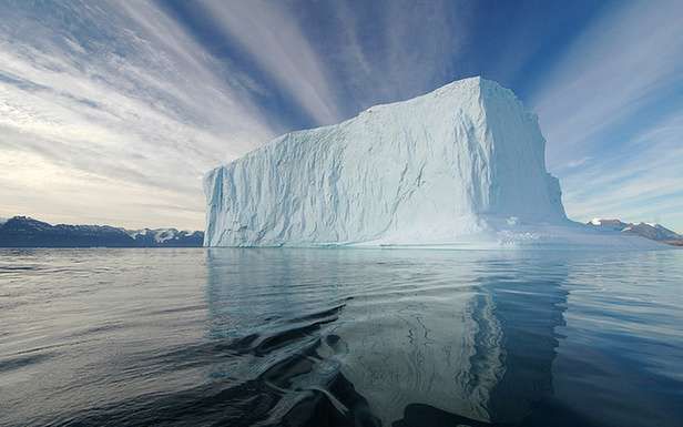Góra lodowa (Fot. Flickr/Rita Willaert/Lic. CC by)