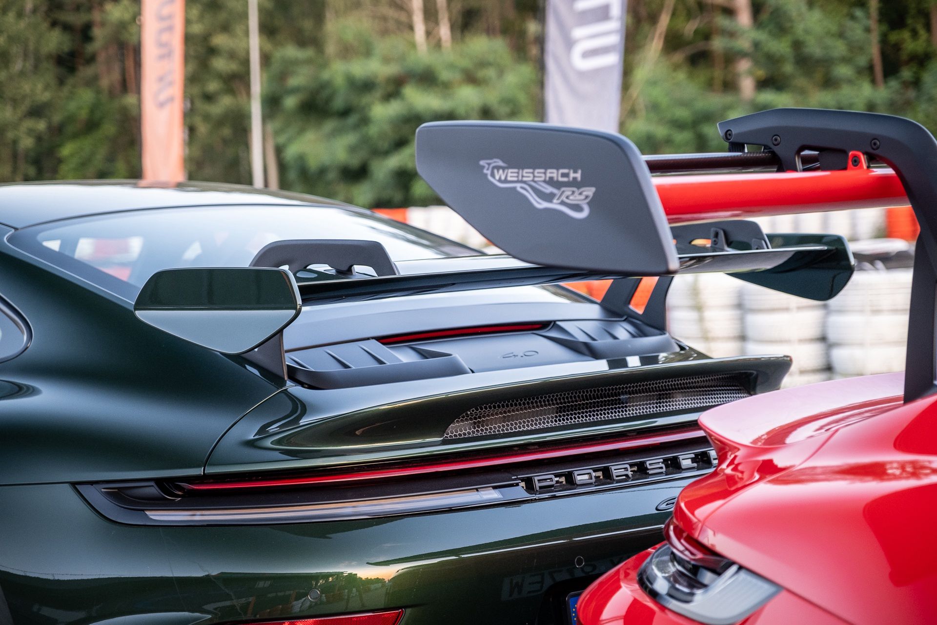 Porsche 911 GT3 vs Porsche 911 GT3 RS