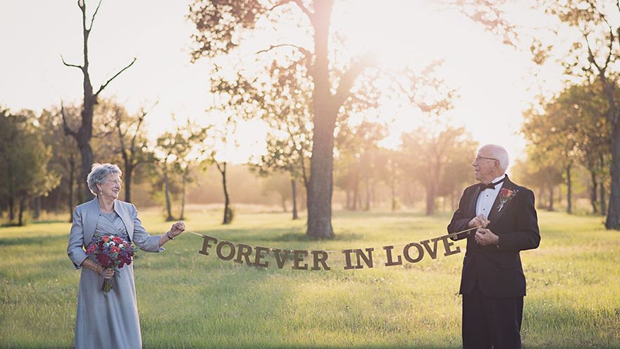 Poznajcie parę, która zwlekała ze swoją sesją ślubną aż 70 lat. Efekt jest uroczy 1