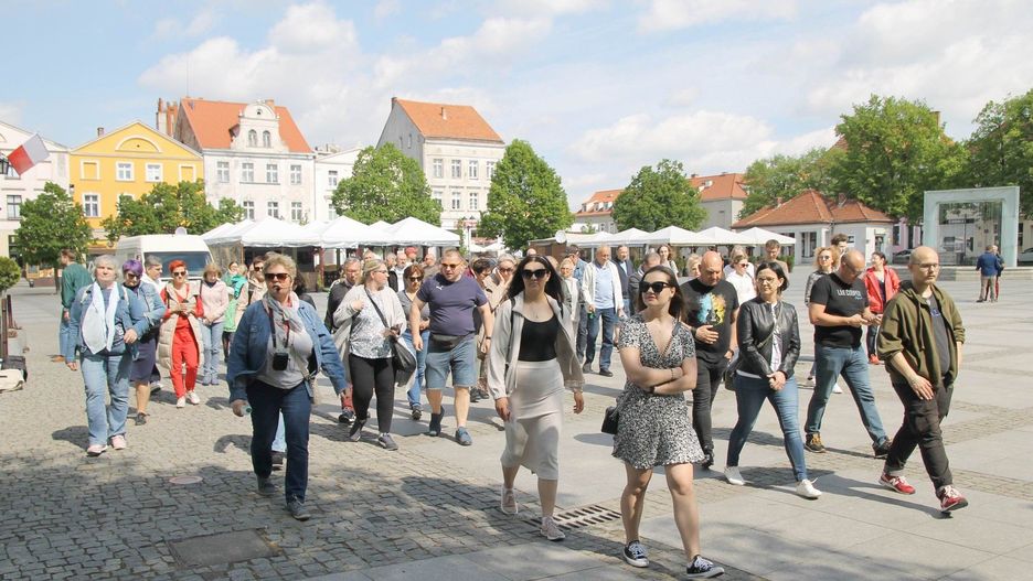 Spacer „Chełmno wzorcowym średniowiecznym miastem”. Chętnych oprowadziła Jadwiga Alaba-Wesołowska