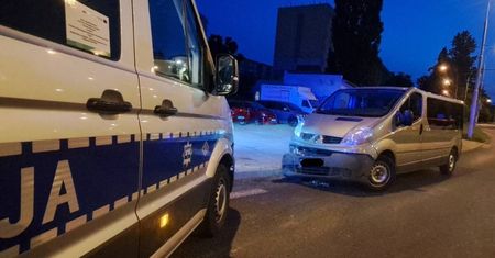 Nocna jazda zakończona na znaku. Nietrzeźwy kierowca busa zatrzymany w centrum Lublina