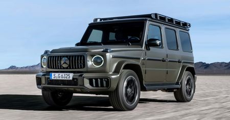 Mercedes odświeżył Klasę G. Zyskała miękką hybrydę i "przezroczystą" maskę