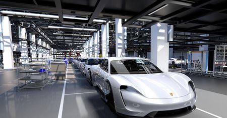 Przewidywane ceny Porsche Taycana. Droższy od Tesli Modelu S, a topowa wersja to Turbo