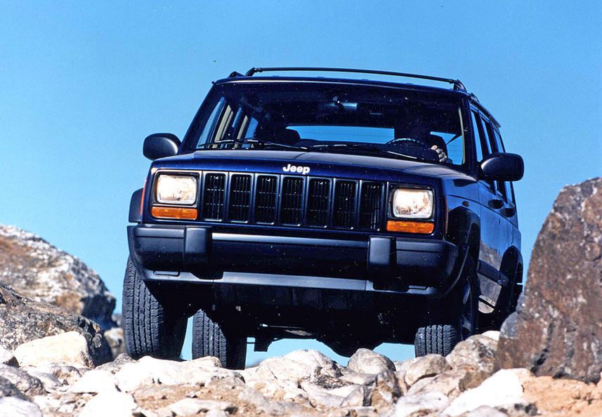 Jeep Cherokee xj 黒 Jeep Cherokee XJ – na dobry początek [używana terenówka]