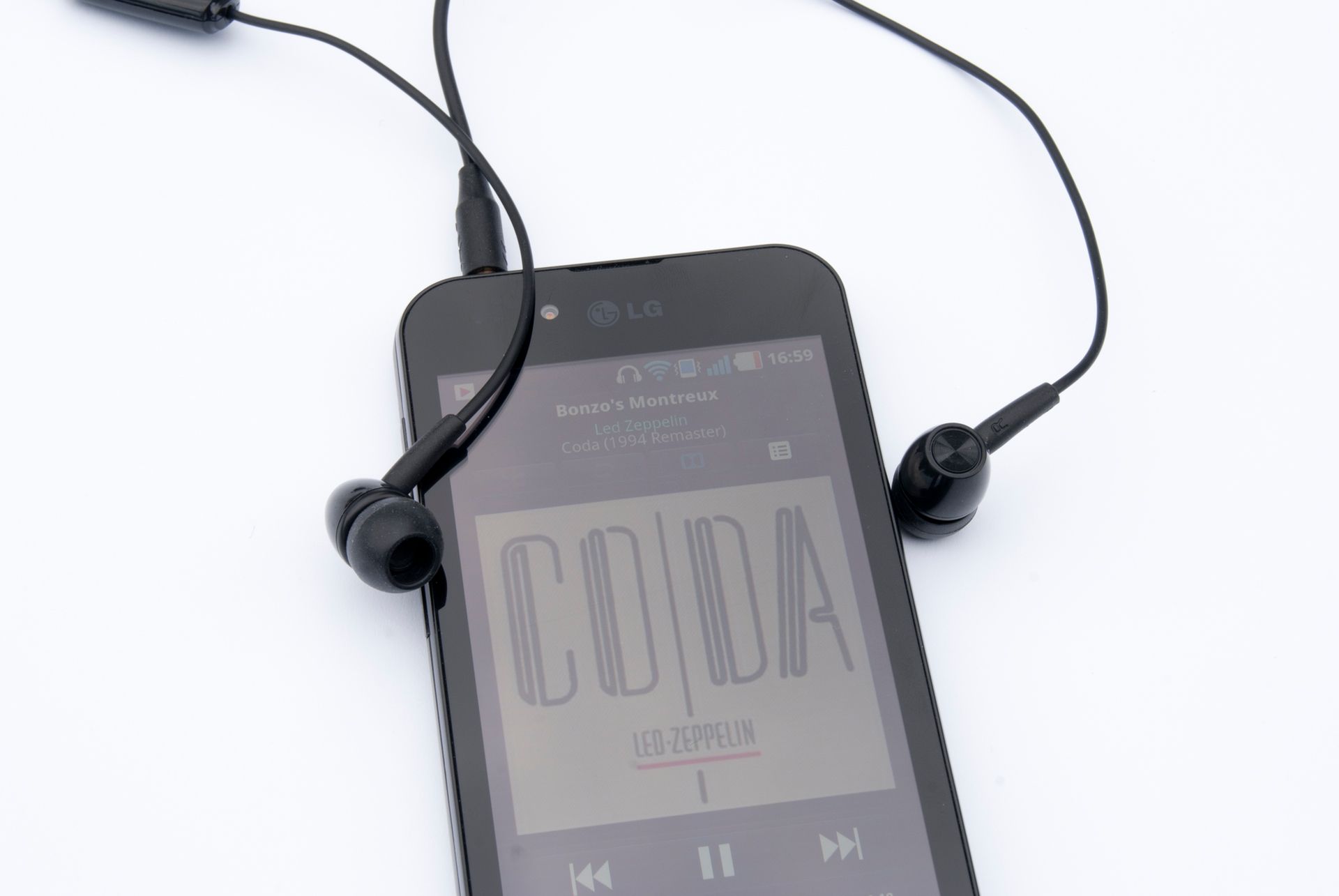 LG Swift Black P970 - galeria zdjęć 16