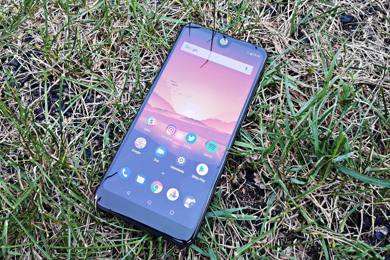 Test Wiko View 2 – smartfon z wyjątkowym wycięciem na ekranie