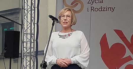 Barbara Nowak grzmi w sieci. Ostry wpis do prezydenta